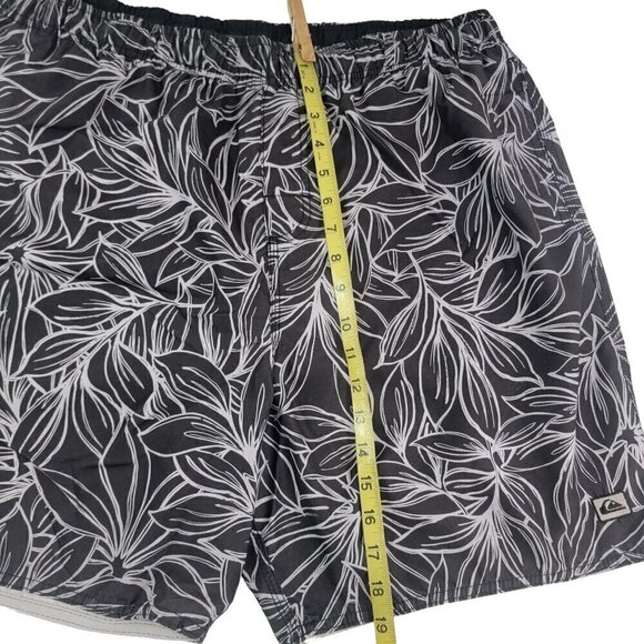 Quiksilver Men’s XL Drawstring Waist Swim Trunks Meshed Lined - Picture 7 of 12